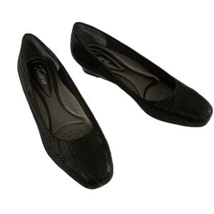 Trotter Herringbone Wedge Shoes, Size 10M, Black Leather